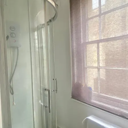 Arlington Townhouse - By Clifton Short Lets *