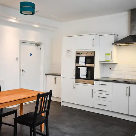 Arlington Townhouse - By Clifton Short Lets