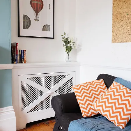 Guest house No 13 Georgian Shared House - By Clifton Short Lets *