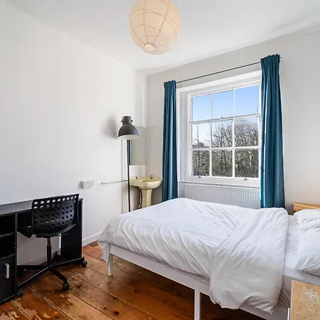בית הארחה No 13 Georgian Shared House - By Clifton Short Lets בריסטול