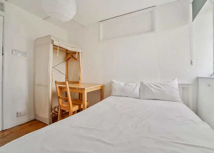 No 13 Georgian Shared House - By Clifton Short Lets *